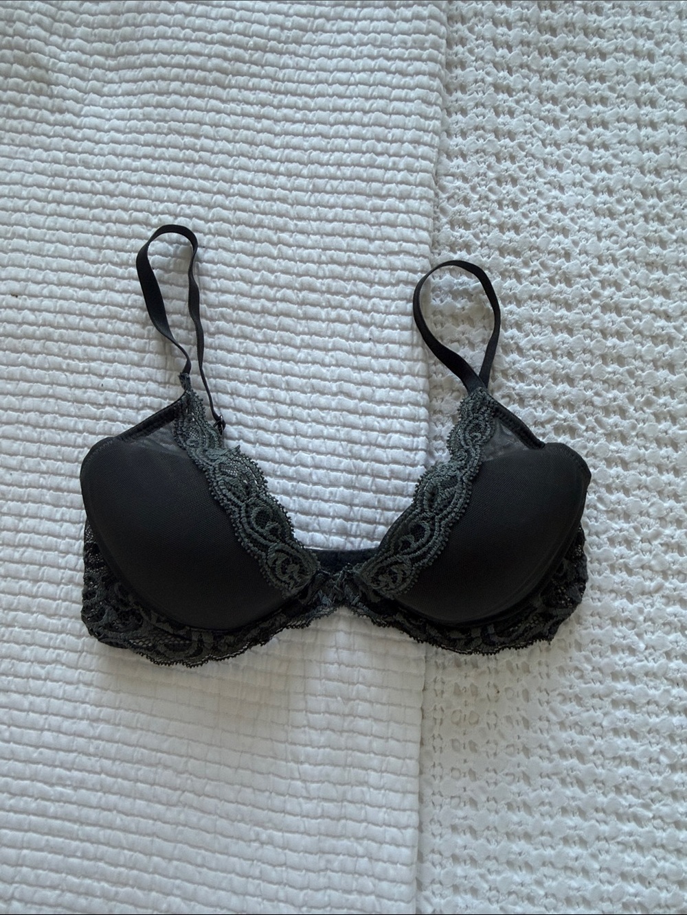 Natori Lace-Trim Underwire Bra - Dark Grey